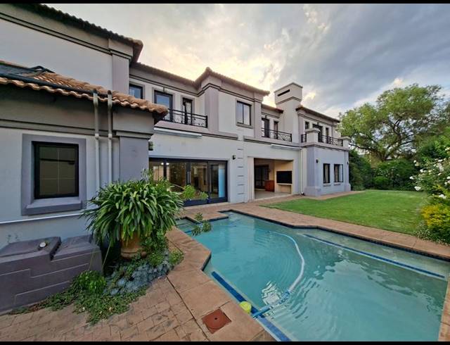 5 BEDROOM HOUSE FOR SALE IN MIDSTREAM ESTATE